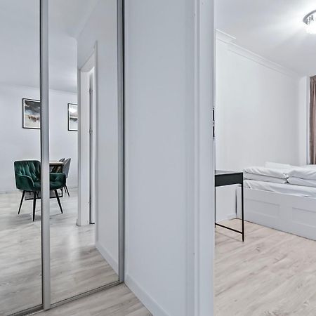 Rentplanet - Apartament Muranow ワルシャワ エクステリア 写真
