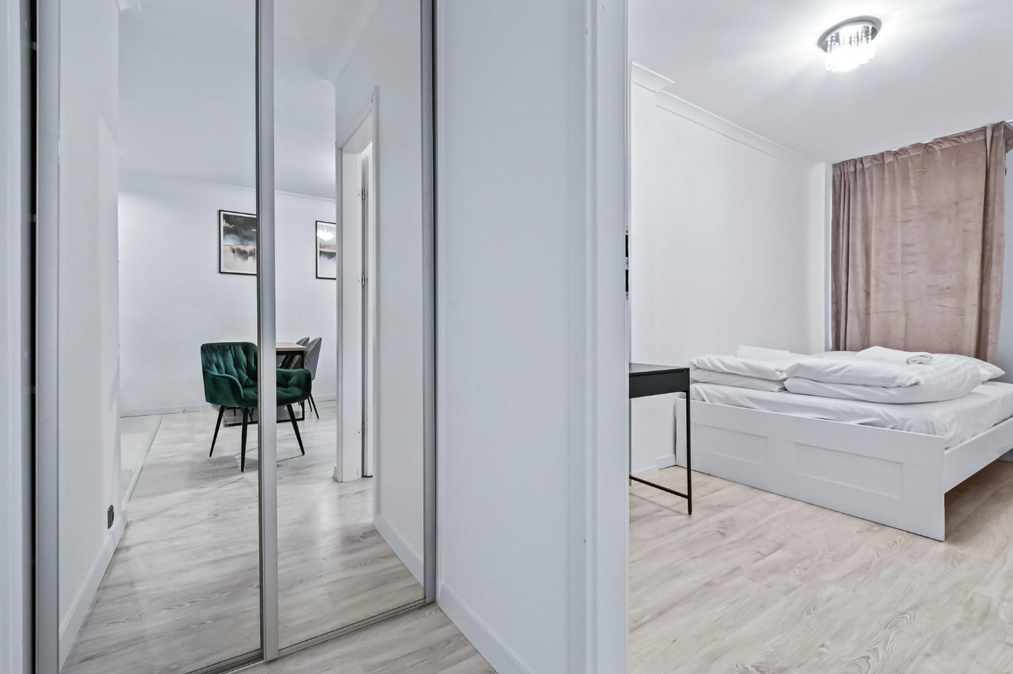 Rentplanet - Apartament Muranow ワルシャワ エクステリア 写真